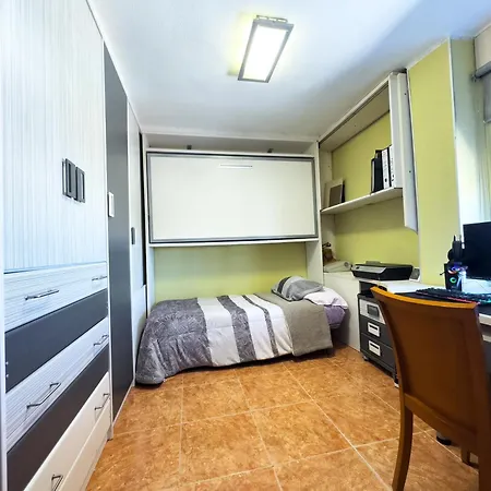 Avenida Del Puerto Private ホームステイ バレンシア