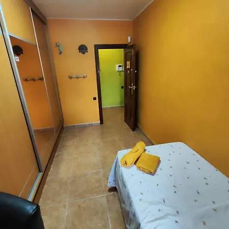 Avenida Del Puerto Private Séjour chez l'habitant